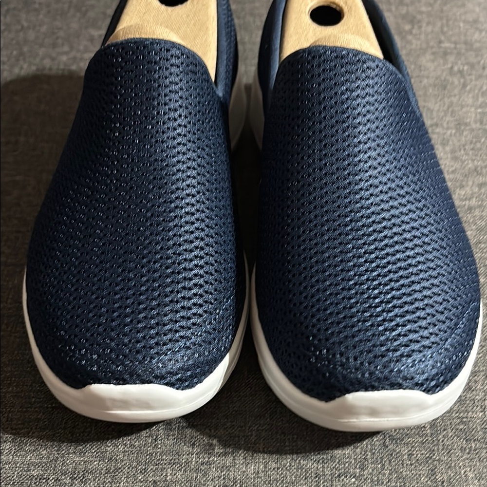 Skechers Women's Go Walk Joy Sneakers - Navy Blue 7.5 W NIB - Picture 3 of 7